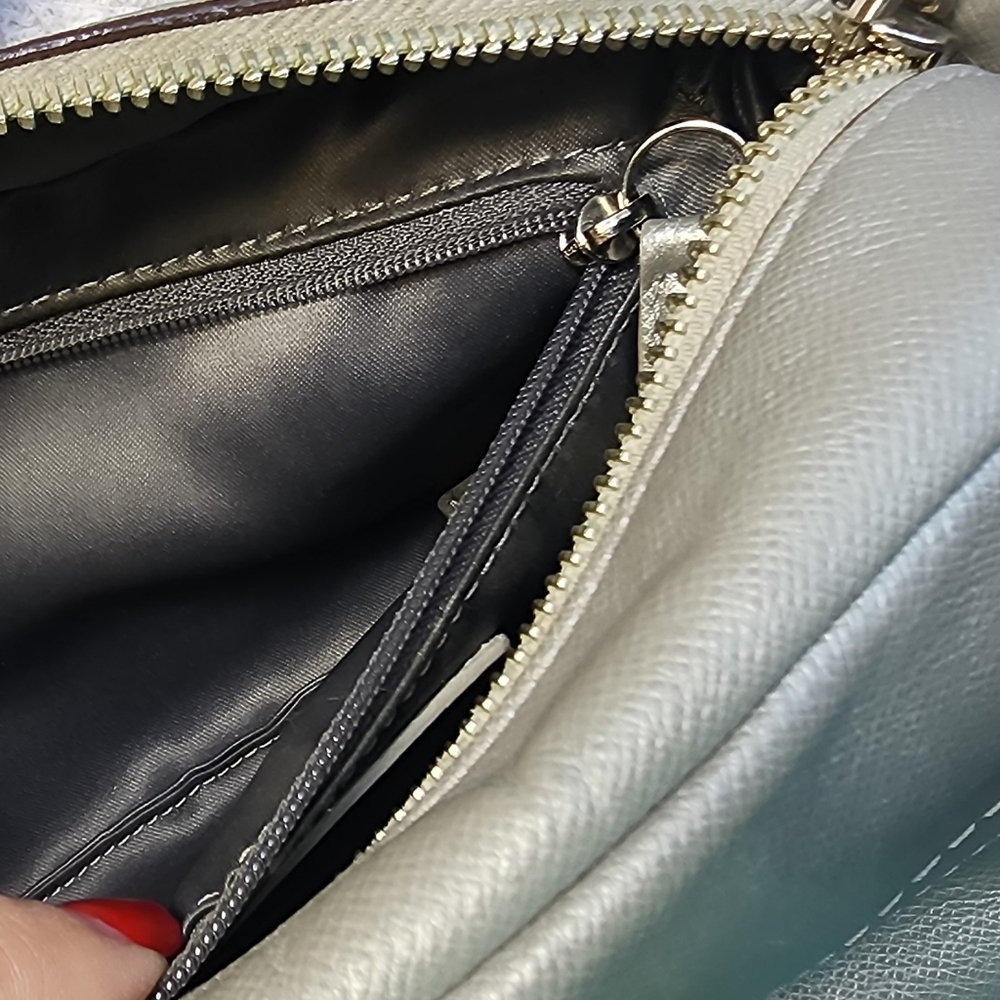 Coach Campbell Camera Bag/ Crossbody Silver Metallic Turn Lock EUC - Picture 12 of 17